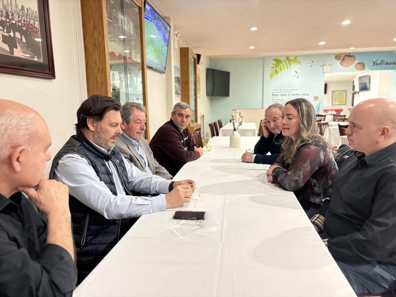 Visita secretario xeral da Emigración 